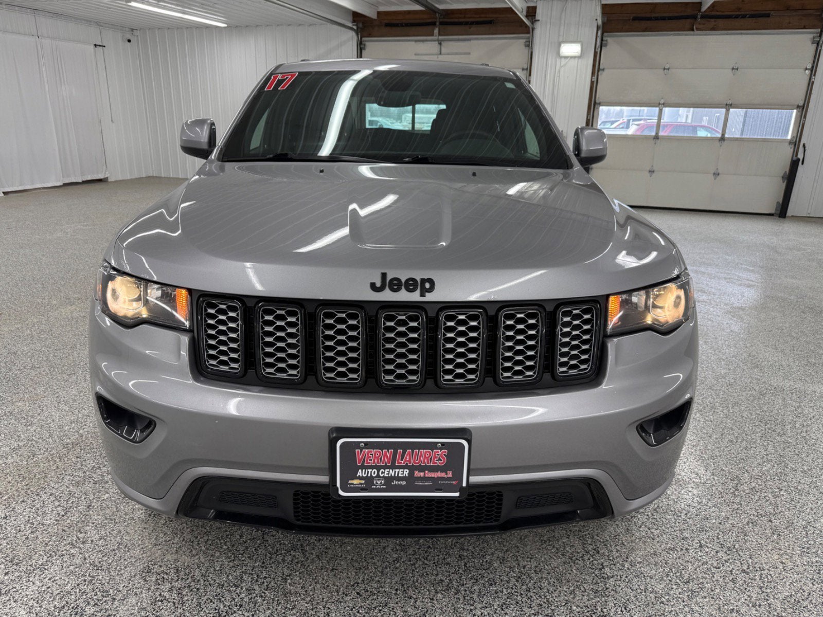 2017 Jeep Grand Cherokee Altitude