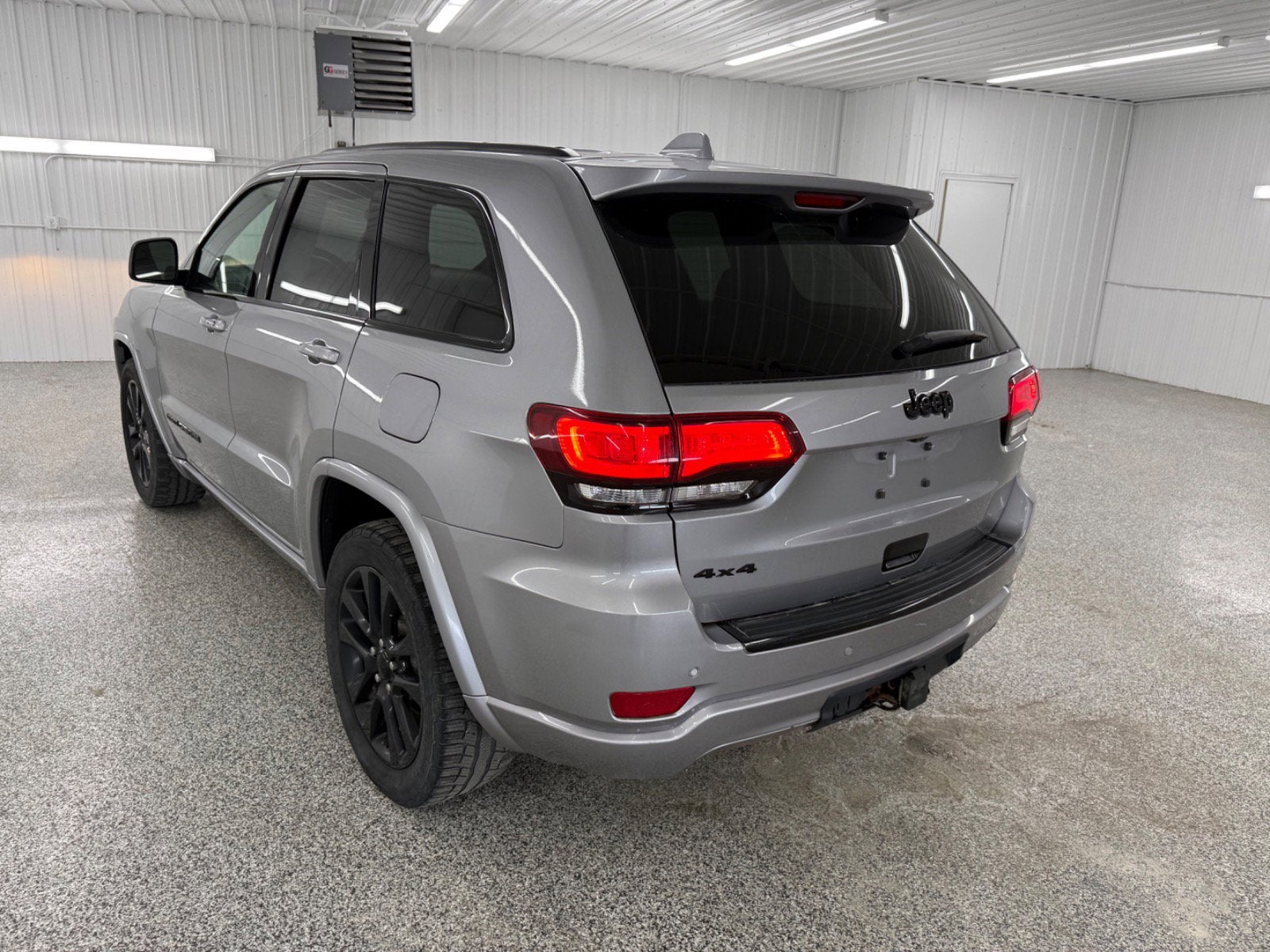 2017 Jeep Grand Cherokee Altitude