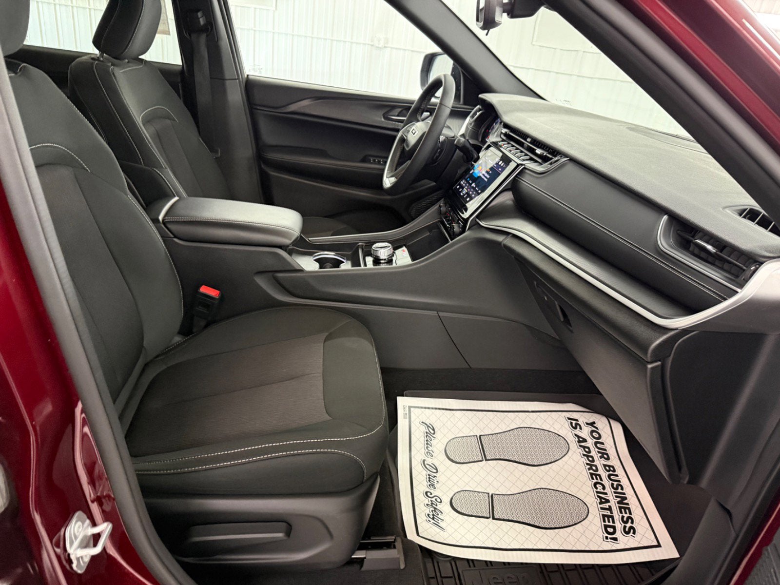 2024 Jeep Grand Cherokee Laredo