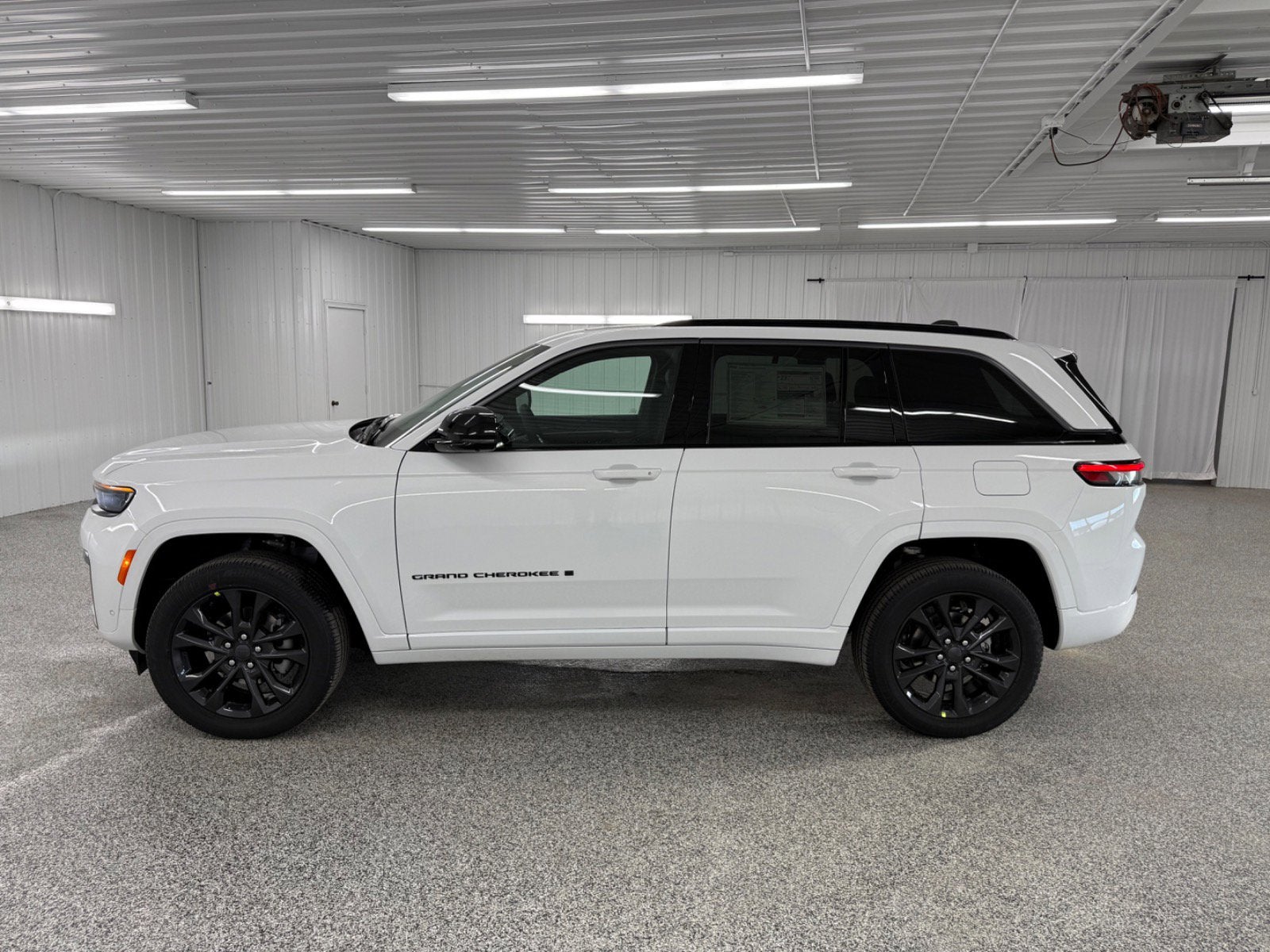 2026 Jeep Grand Cherokee Limited Reserve