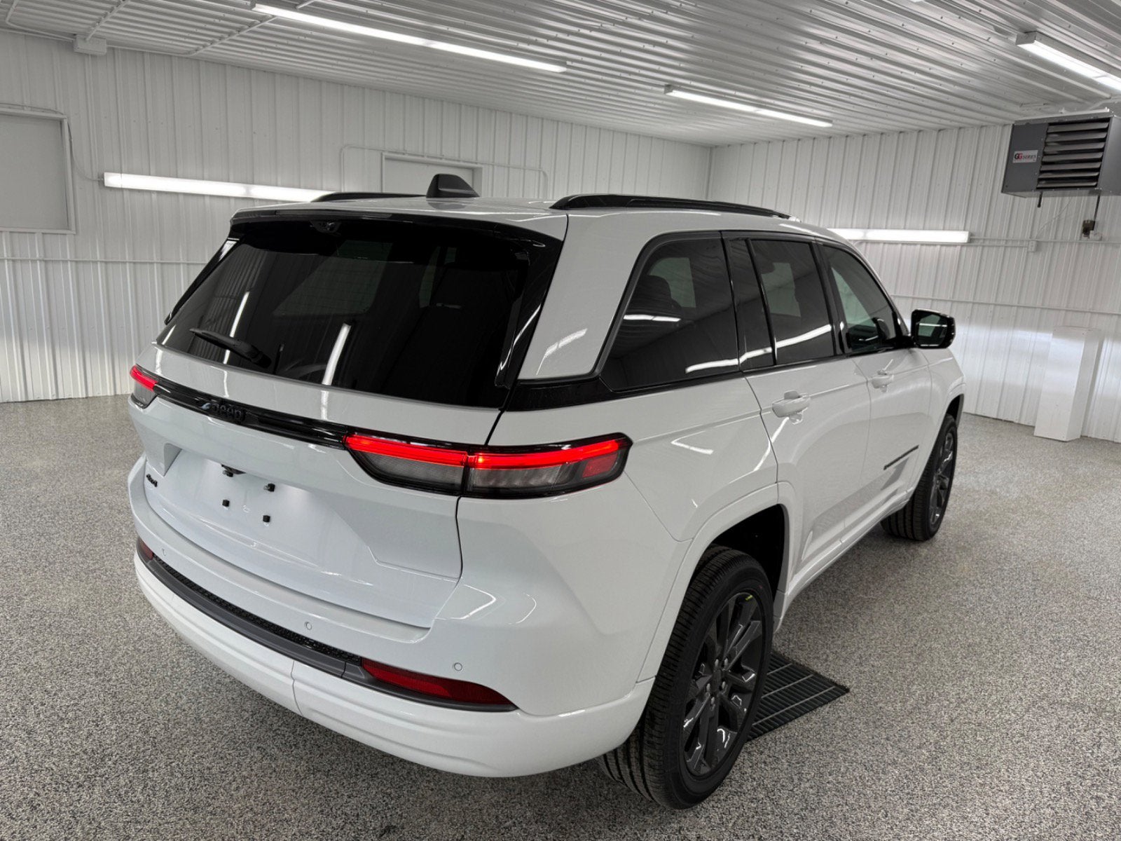 2026 Jeep Grand Cherokee Limited Reserve