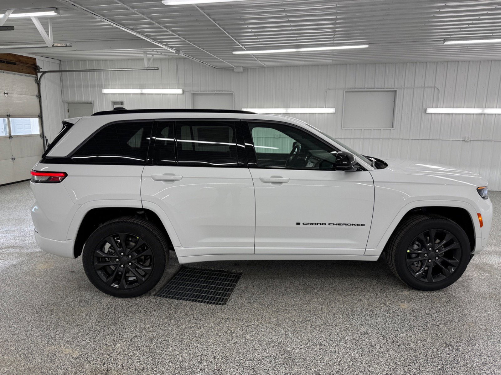 2026 Jeep Grand Cherokee Limited Reserve
