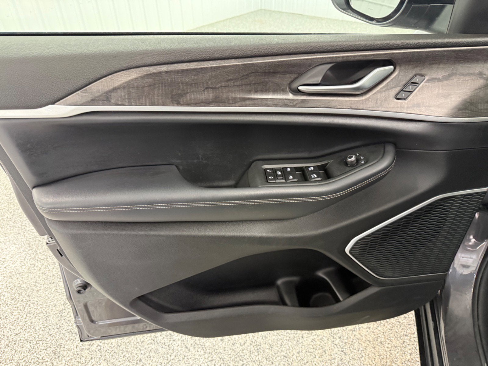 2025 Jeep Grand Cherokee L Laredo X