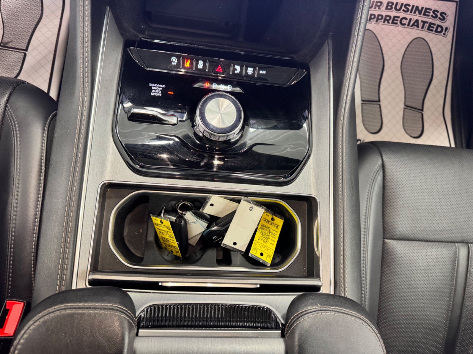2024 Jeep Wagoneer Series II Carbide