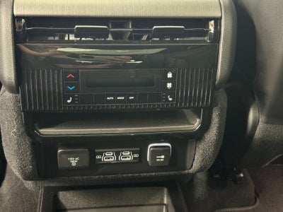 2024 Jeep Wagoneer Series II Carbide