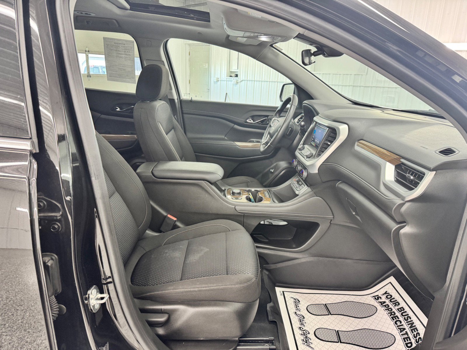 2023 GMC Acadia SLE