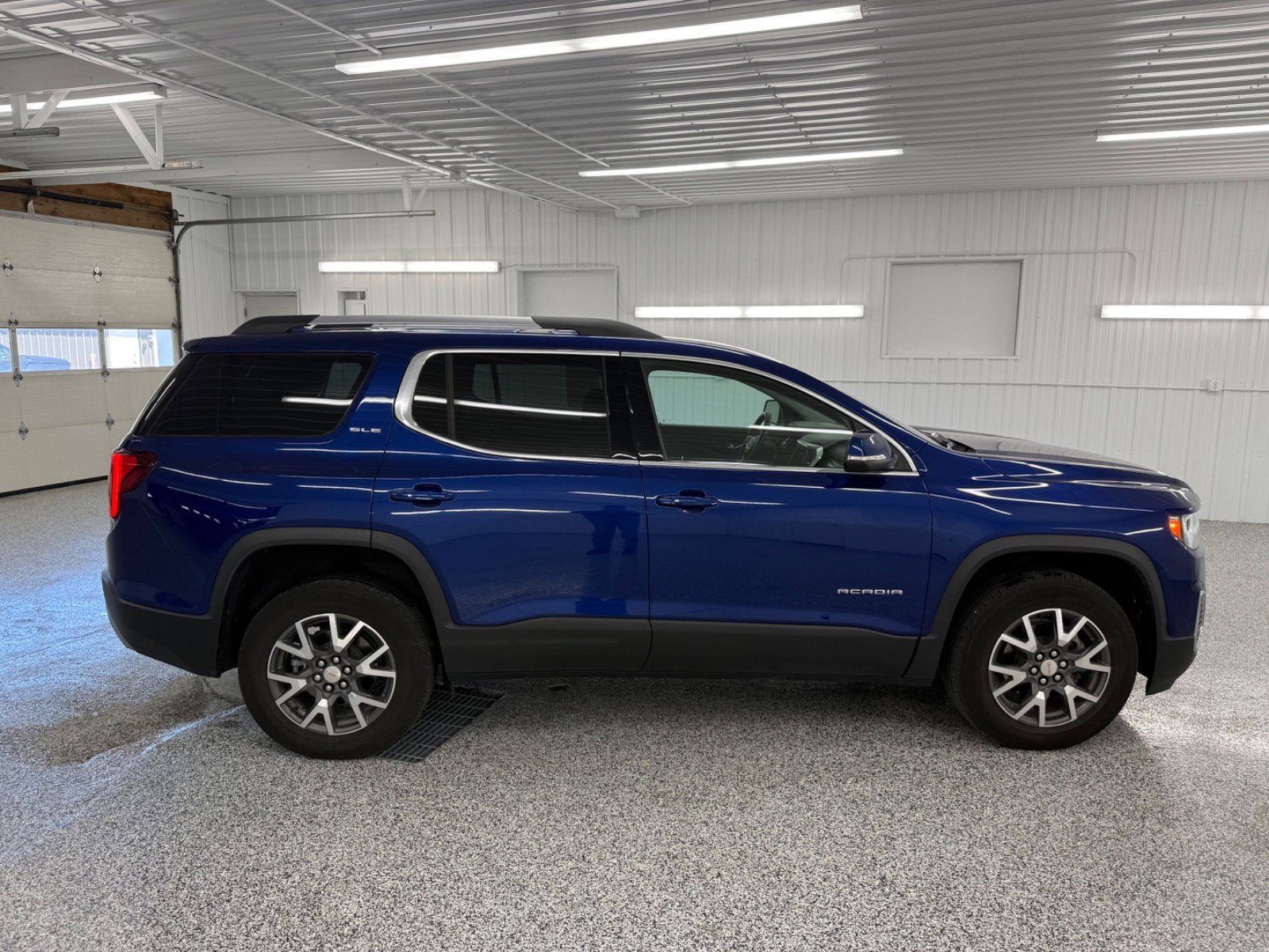 2023 GMC Acadia SLE
