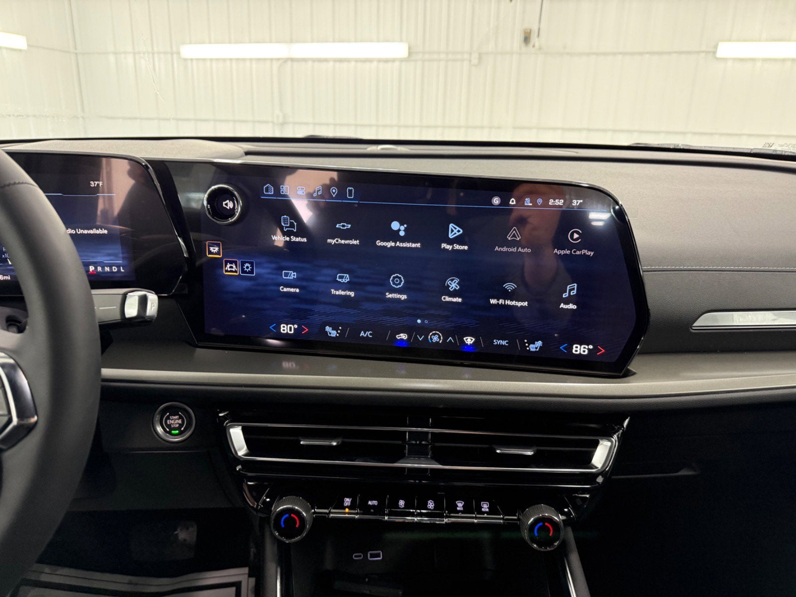 2026 Chevrolet Traverse AWD LT