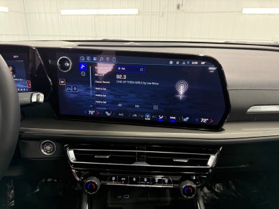 2026 Chevrolet Traverse AWD LT