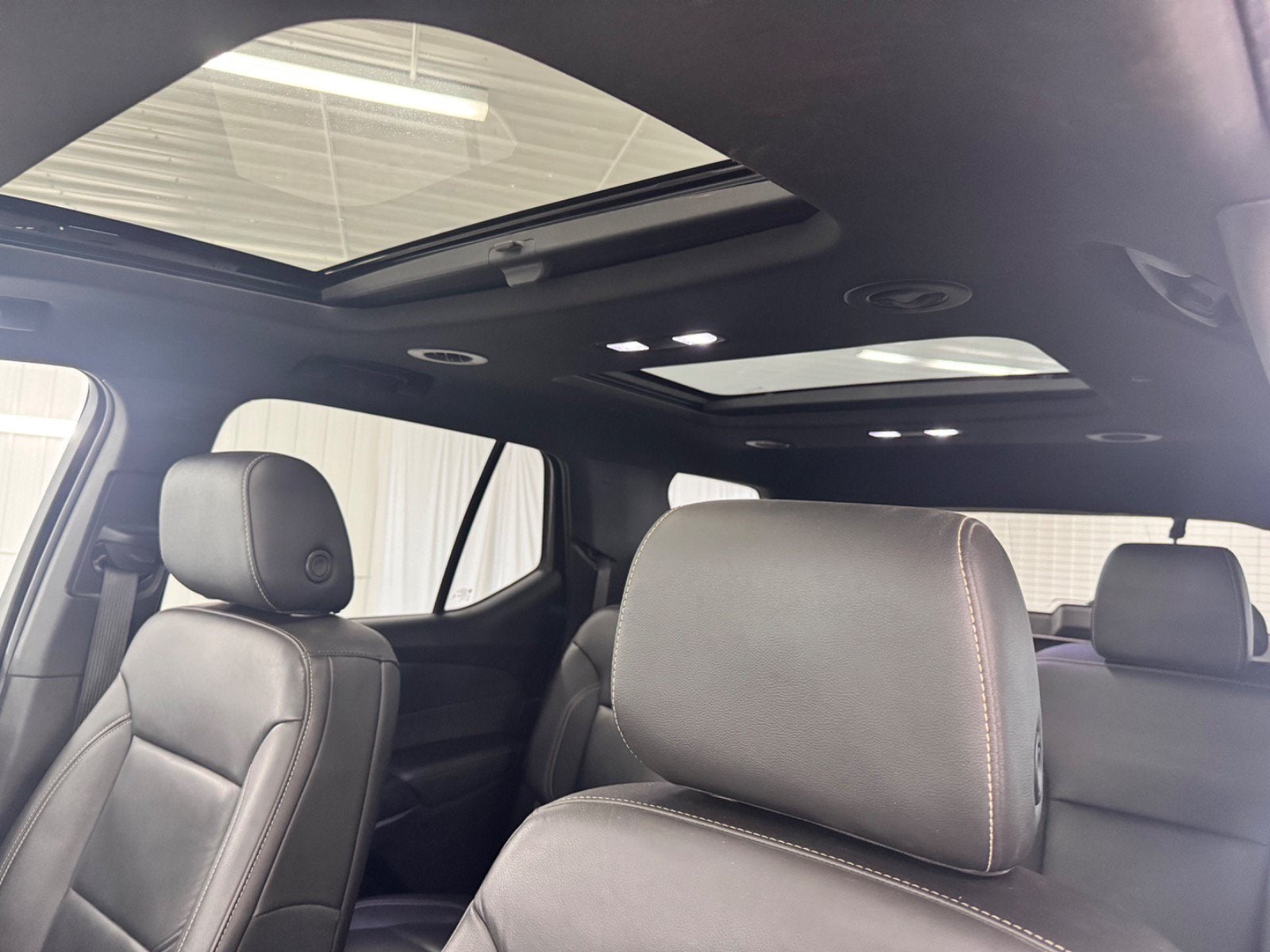 2022 Chevrolet Traverse LT Leather