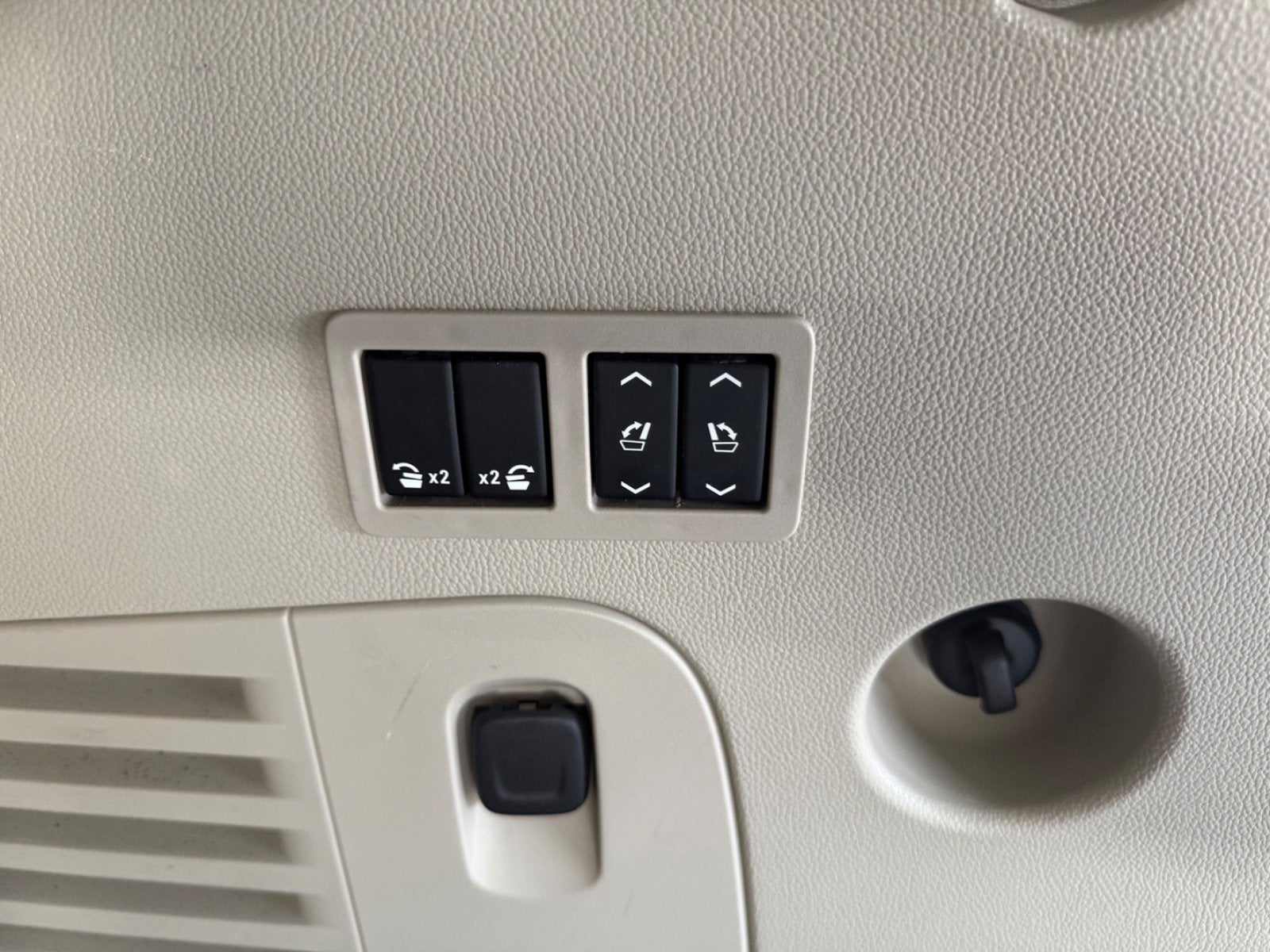 2020 Cadillac Escalade Premium Luxury