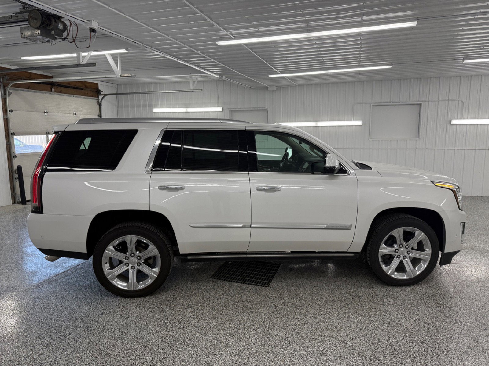 2020 Cadillac Escalade Premium Luxury