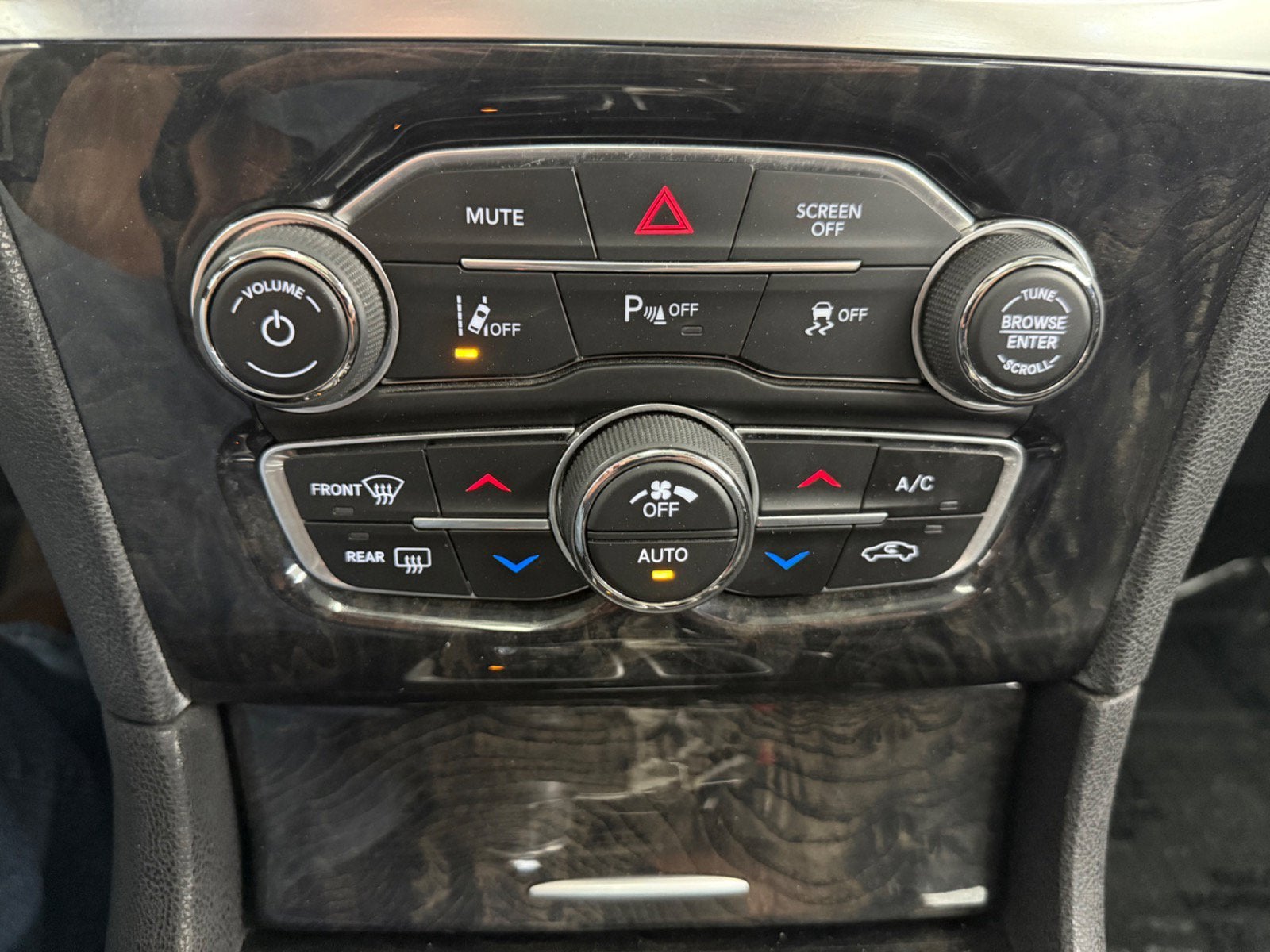 2017 Chrysler 300 300C