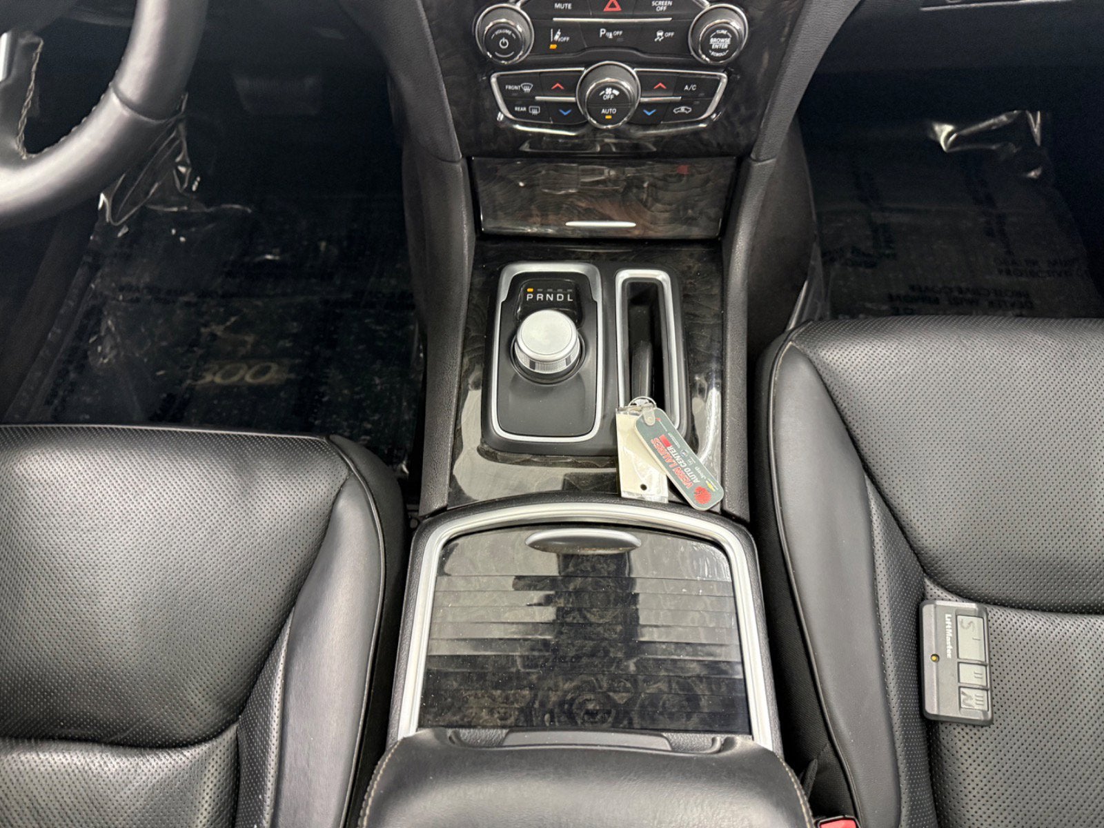 2017 Chrysler 300 300C