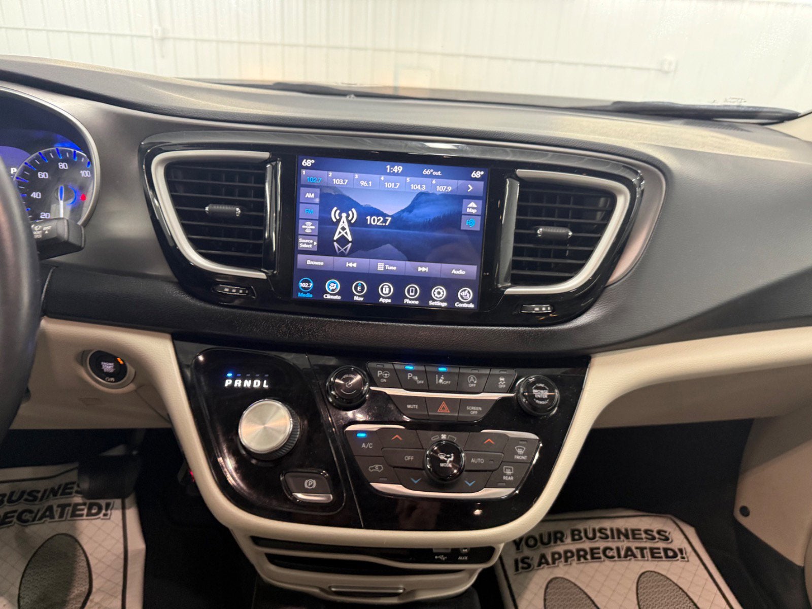 2020 Chrysler Pacifica Touring L