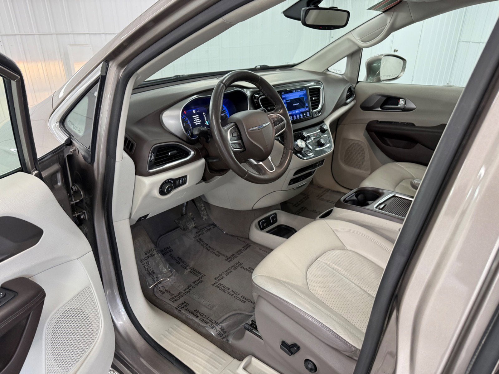 2017 Chrysler Pacifica Touring-L Plus