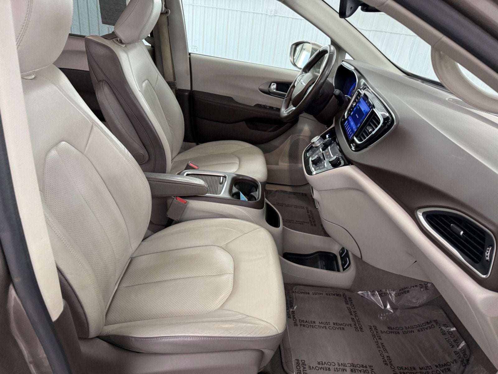 2017 Chrysler Pacifica Touring-L Plus