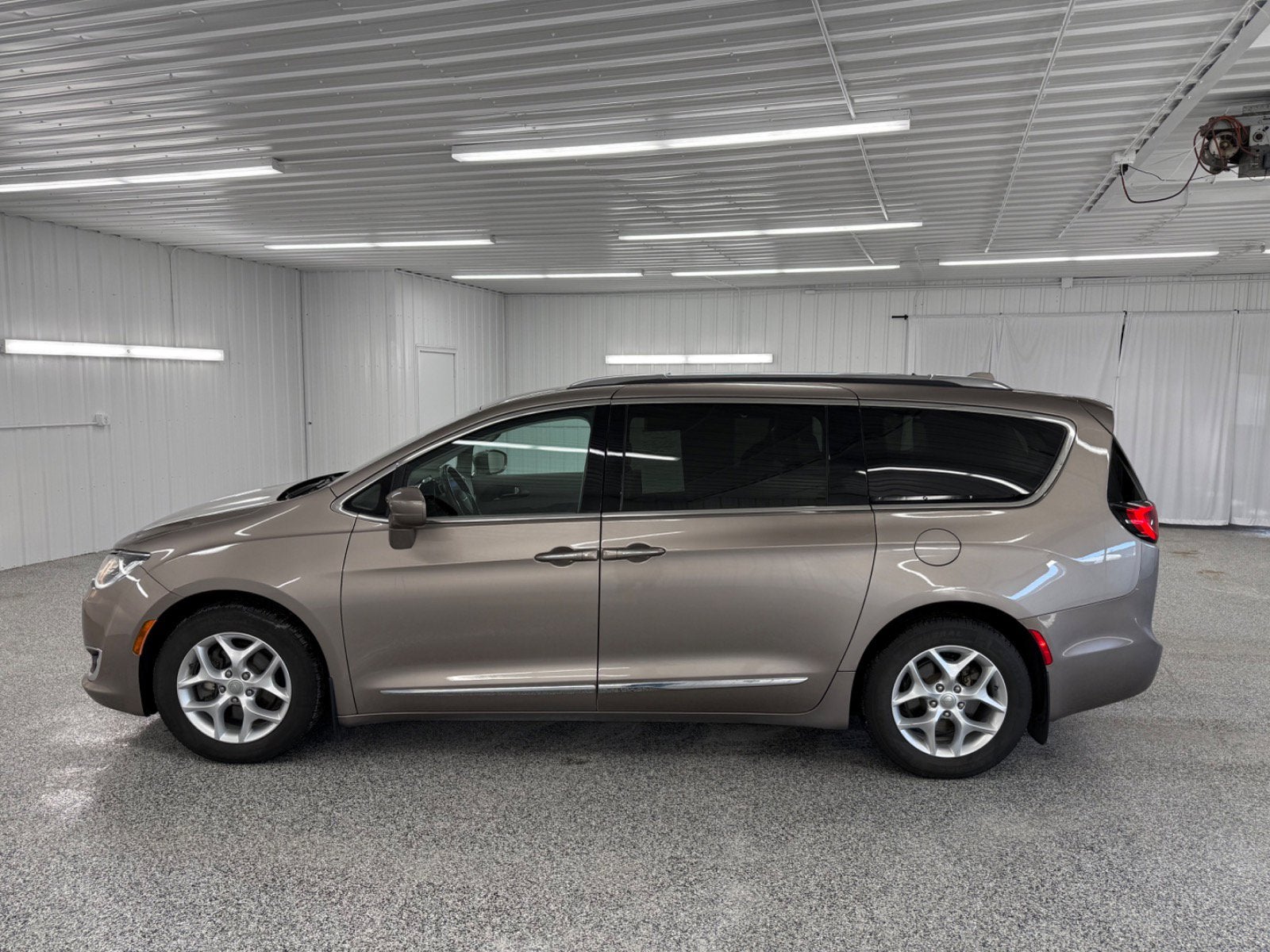 Used 2017 Chrysler Pacifica Touring-L Plus with VIN 2C4RC1EG2HR669480 for sale in New Hampton, IA