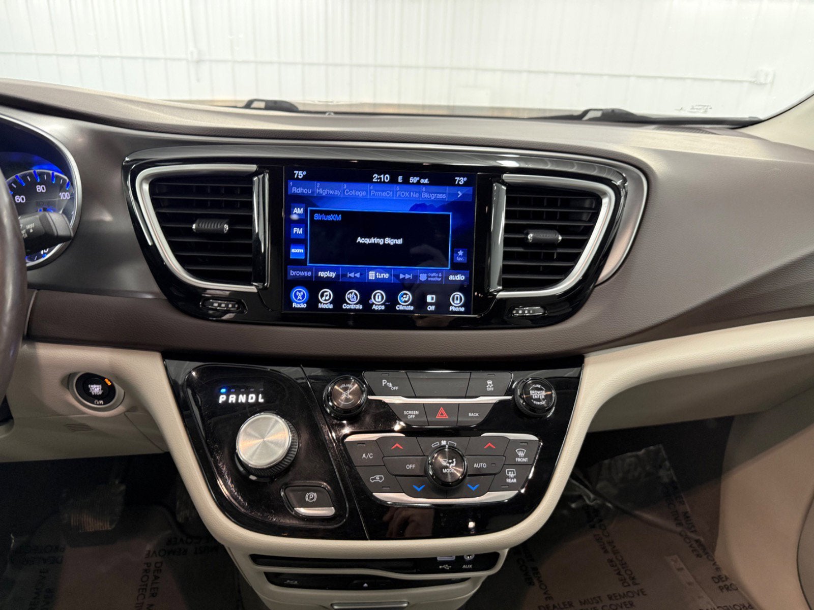 2017 Chrysler Pacifica Touring-L Plus