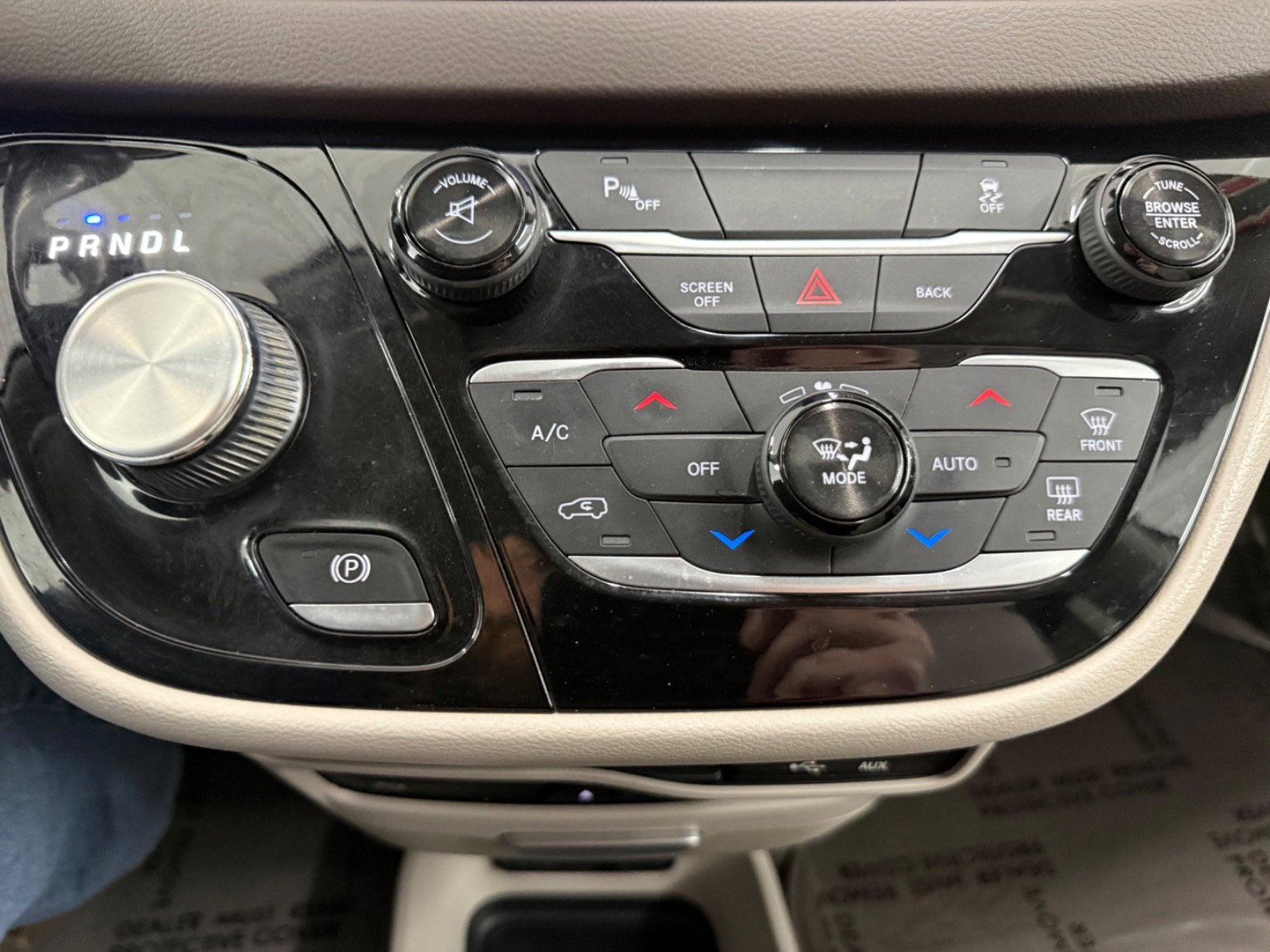 2017 Chrysler Pacifica Touring-L Plus