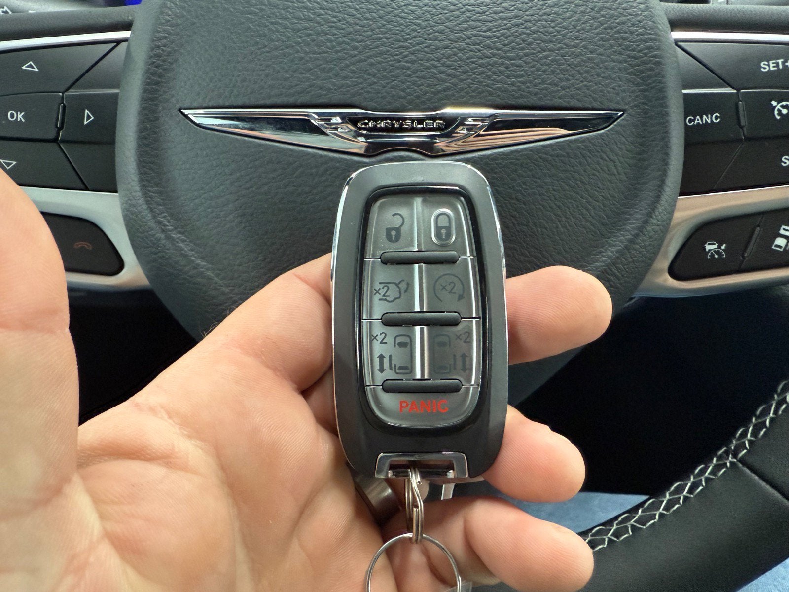 2026 Chrysler Pacifica Select