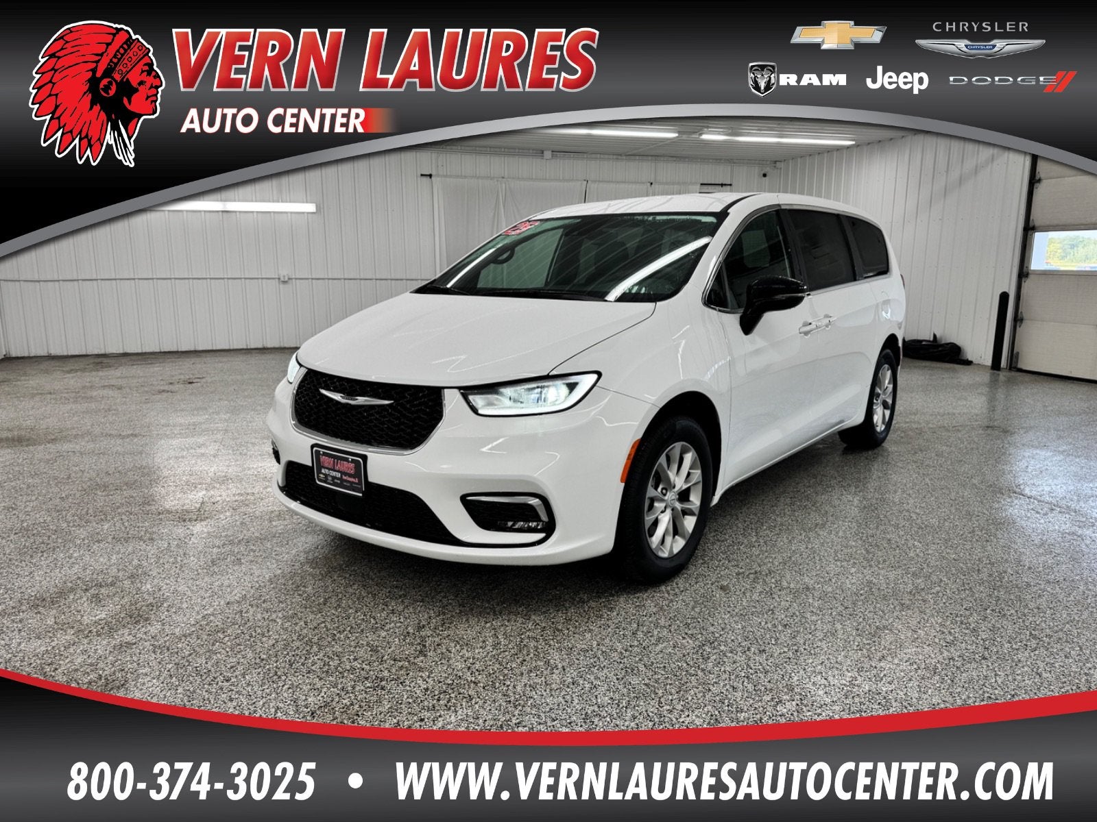 2025 Chrysler Pacifica Select