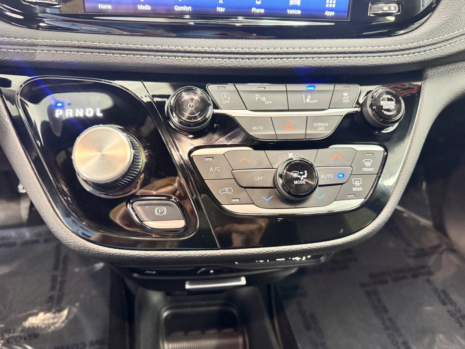 2025 Chrysler Pacifica Select