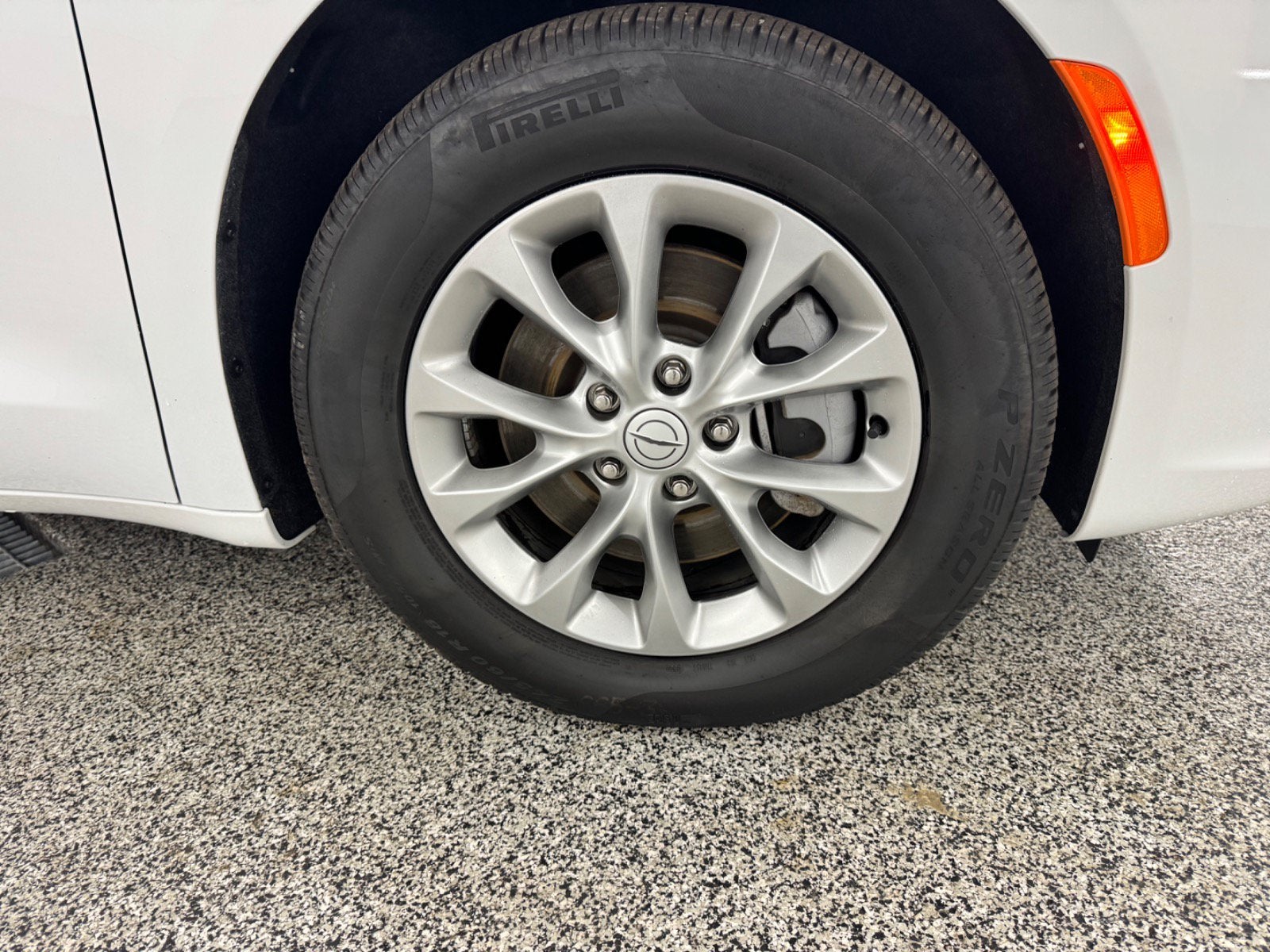 2025 Chrysler Pacifica Select