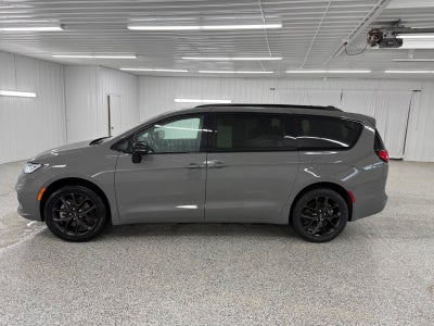 2024 Chrysler Pacifica Limited