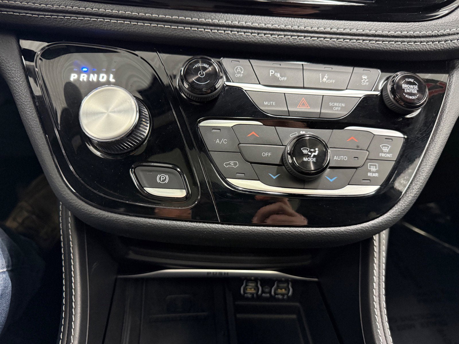 2024 Chrysler Pacifica Limited