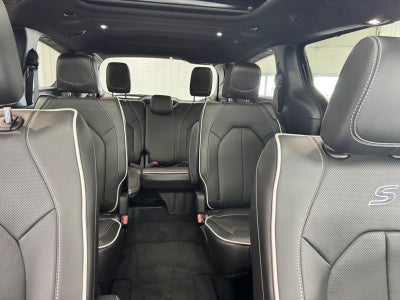 2027 Chrysler Pacifica Limited