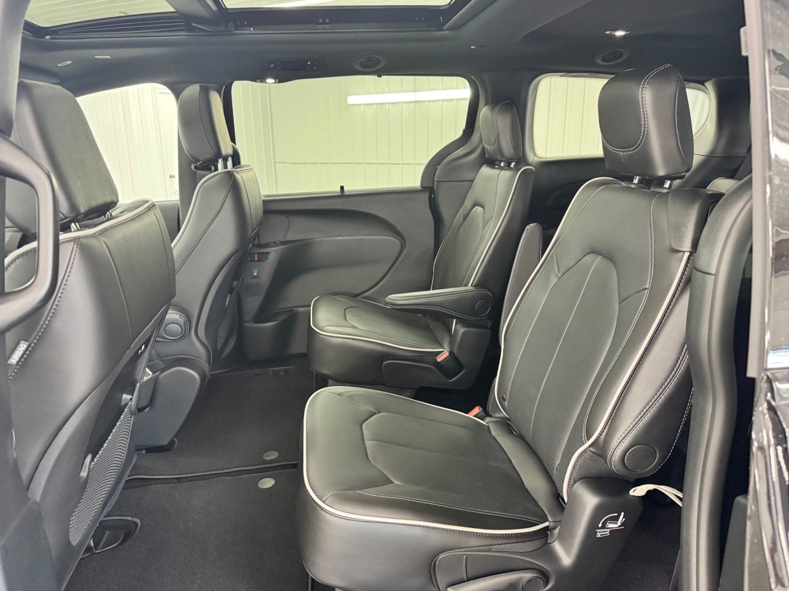 2027 Chrysler Pacifica Limited