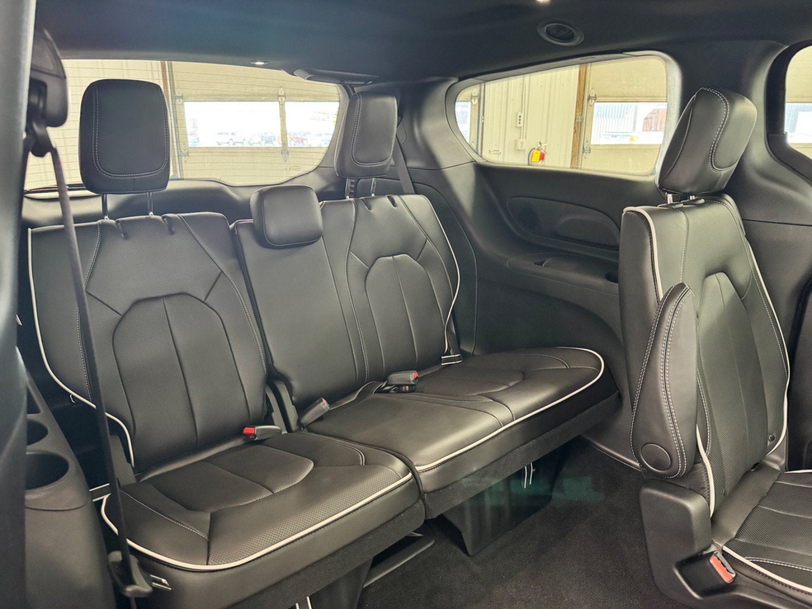 2027 Chrysler Pacifica Limited