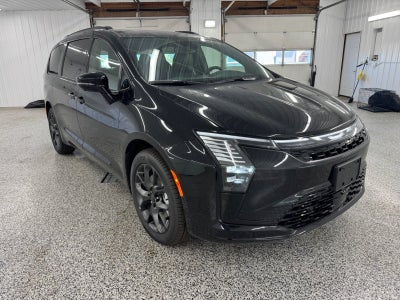 2027 Chrysler Pacifica Limited