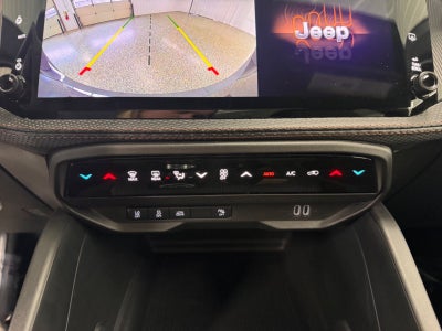2026 Jeep Cherokee Overland