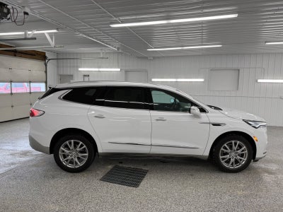 2024 Buick Enclave Essence